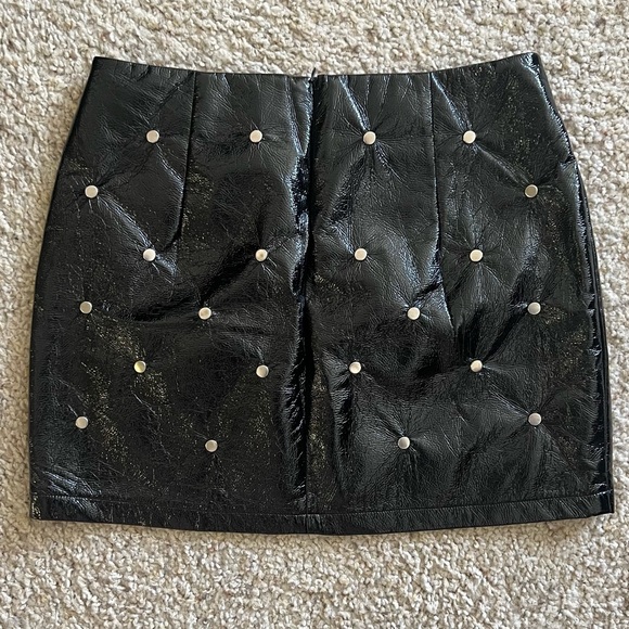 Guizio studded patent mini skirt - Picture 2 of 3